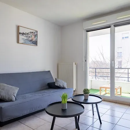 Apartment Le Zenith - Parking Prive & Wifi - 5 Min Zenith De